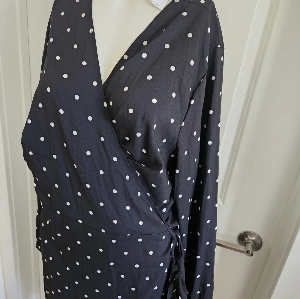 Loft Black dot wrap dress - Picture 2 of 3